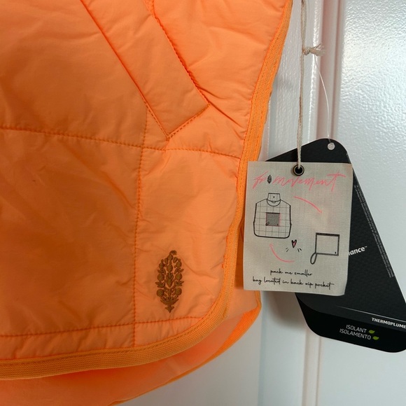 Free People Movement Pippa Packable Puffer Vest Neon
Clementine Size large - Picture 9 of 13